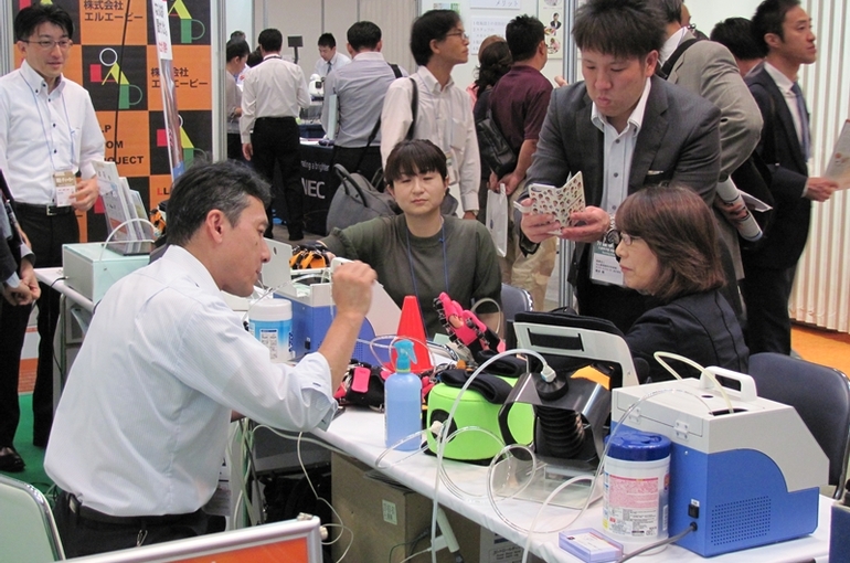 s-exhibition08